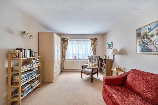 Dollis Avenue, London, N3, photo 10