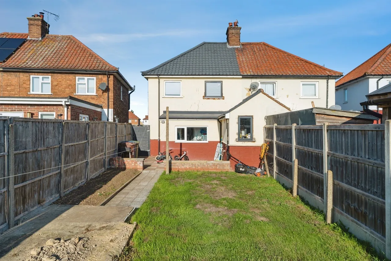 Burnsfield Estate, Chatteris, PE16, photo 2