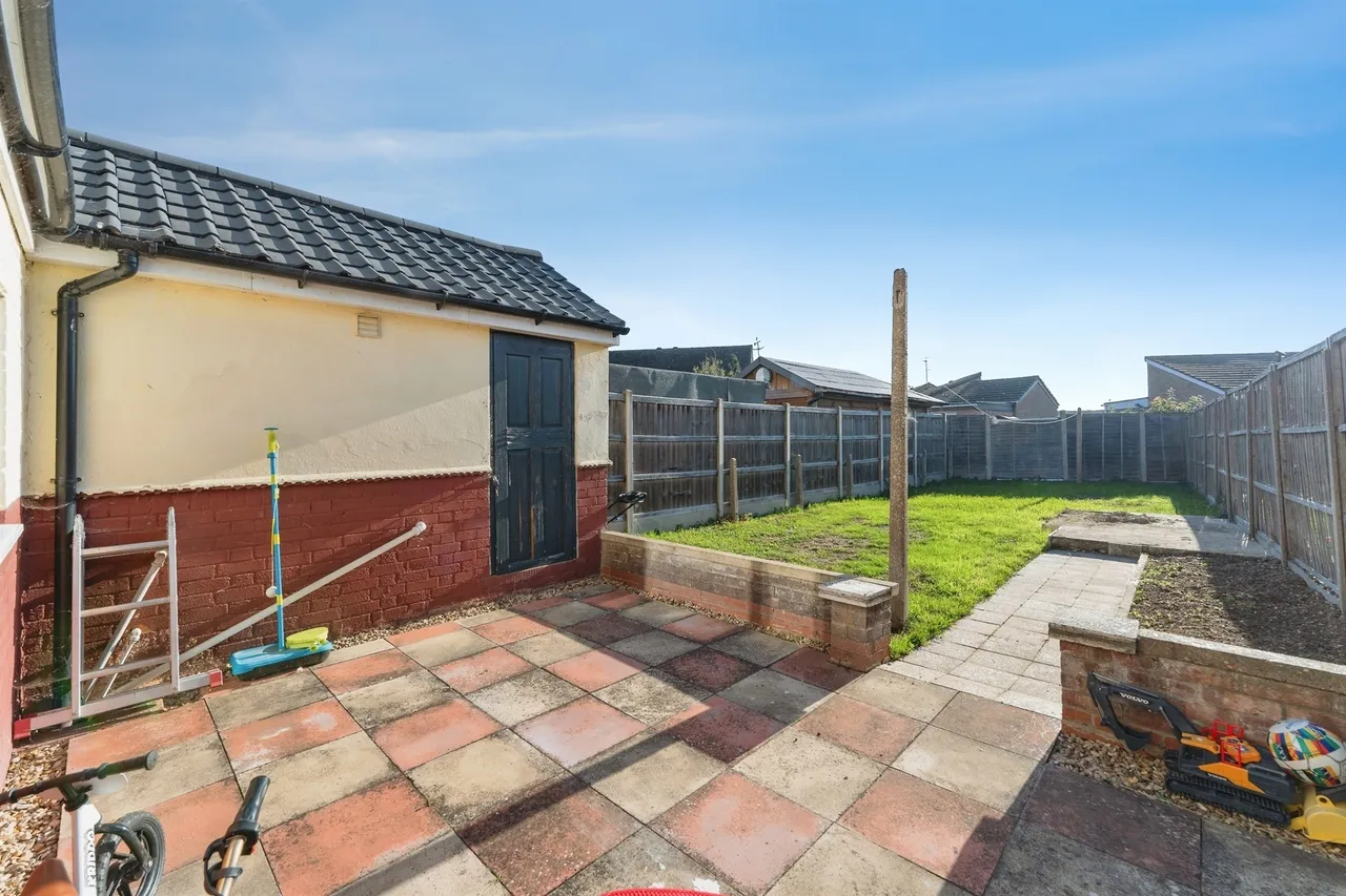 Burnsfield Estate, Chatteris, PE16, photo 3