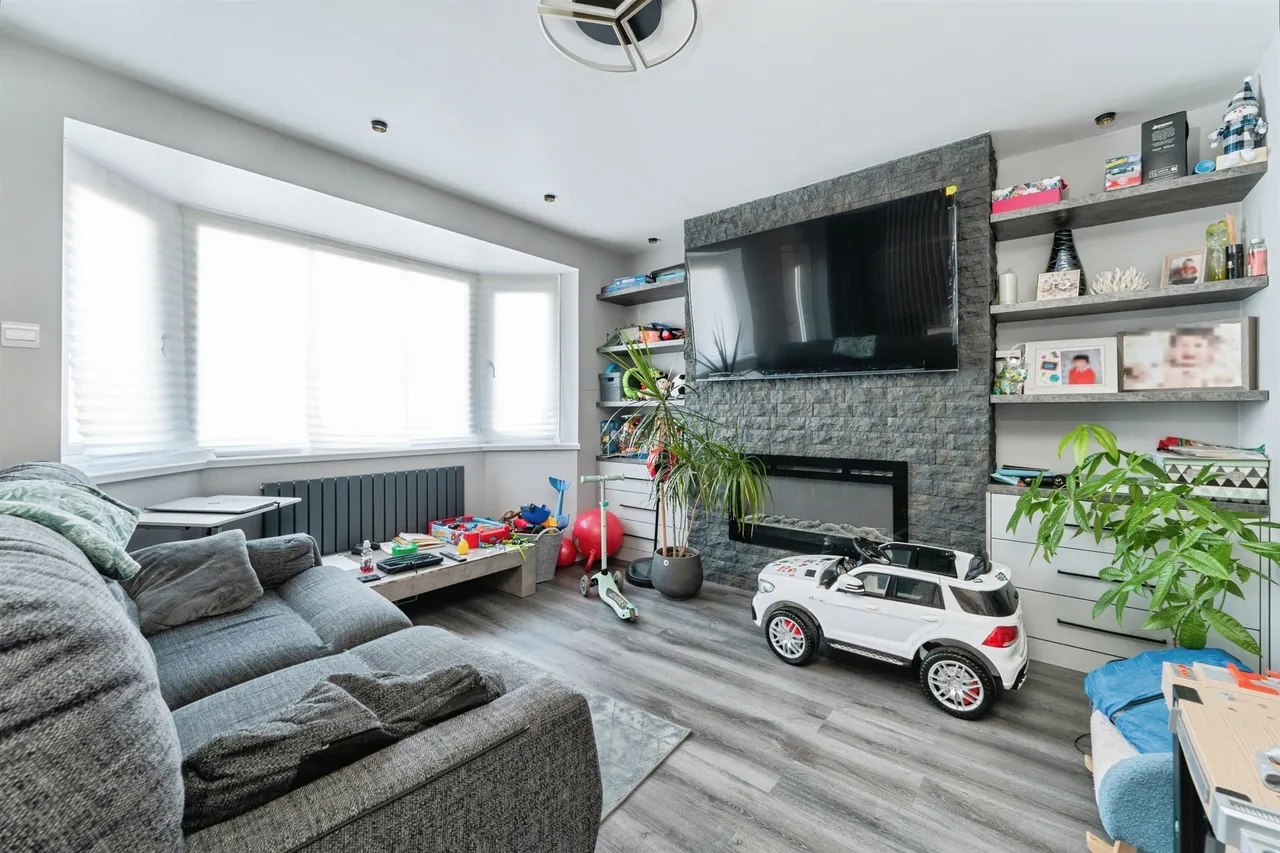 Burnsfield Estate, Chatteris, PE16, photo 4