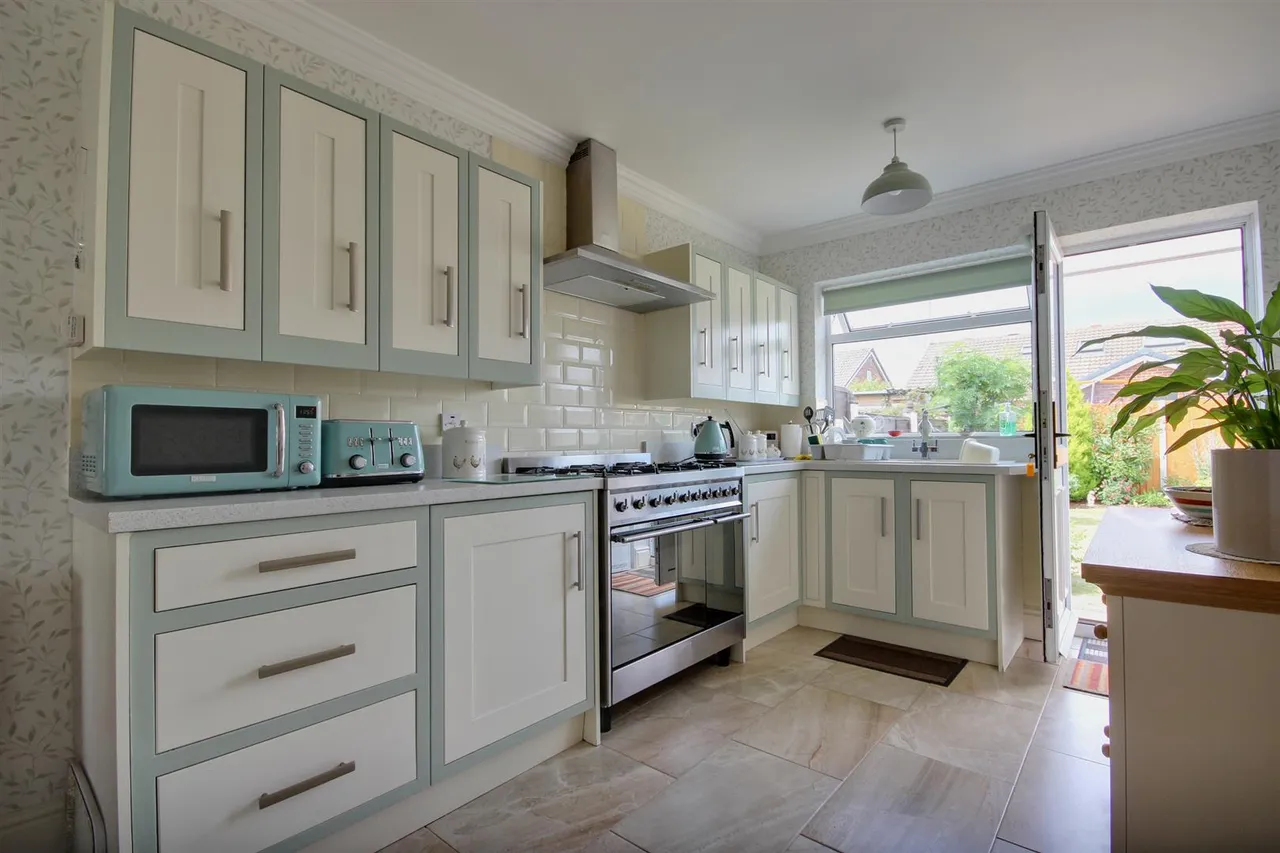 Southgate Close, Willerby, photo 2