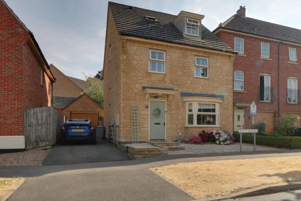 4 bed house for sale, Watt Ave, Colsterworth, NG33