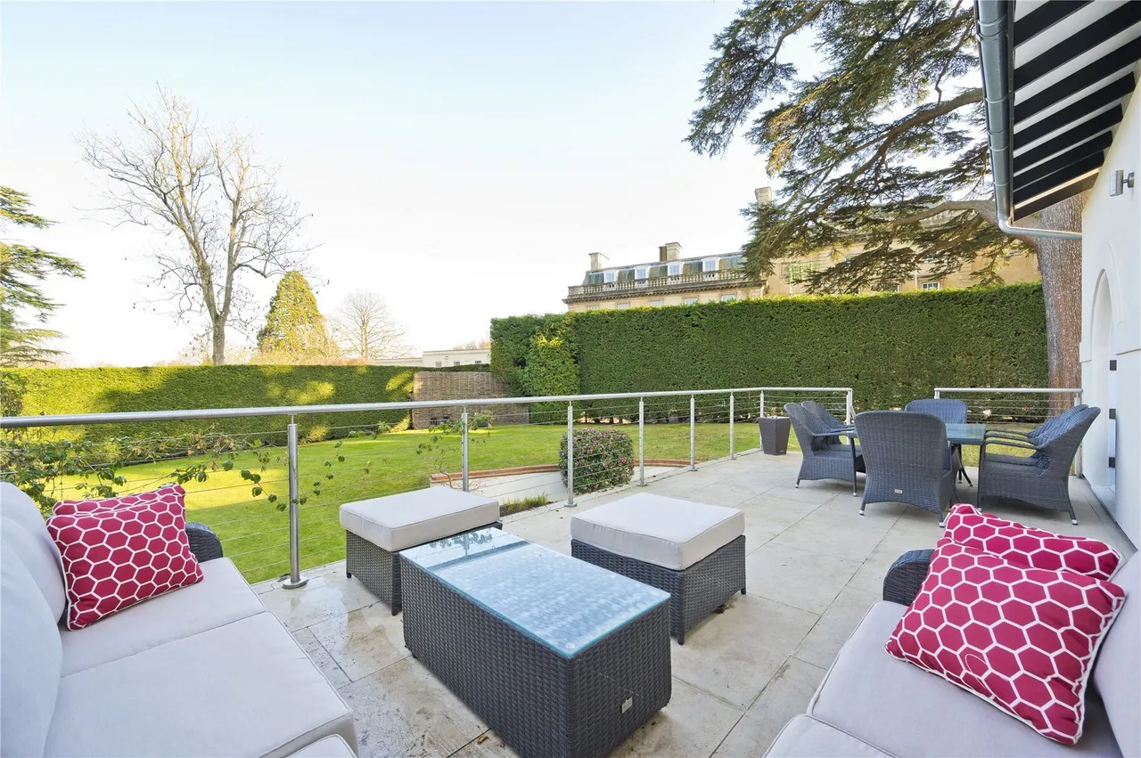 Ottershaw Park, Ottershaw, KT16, photo 9