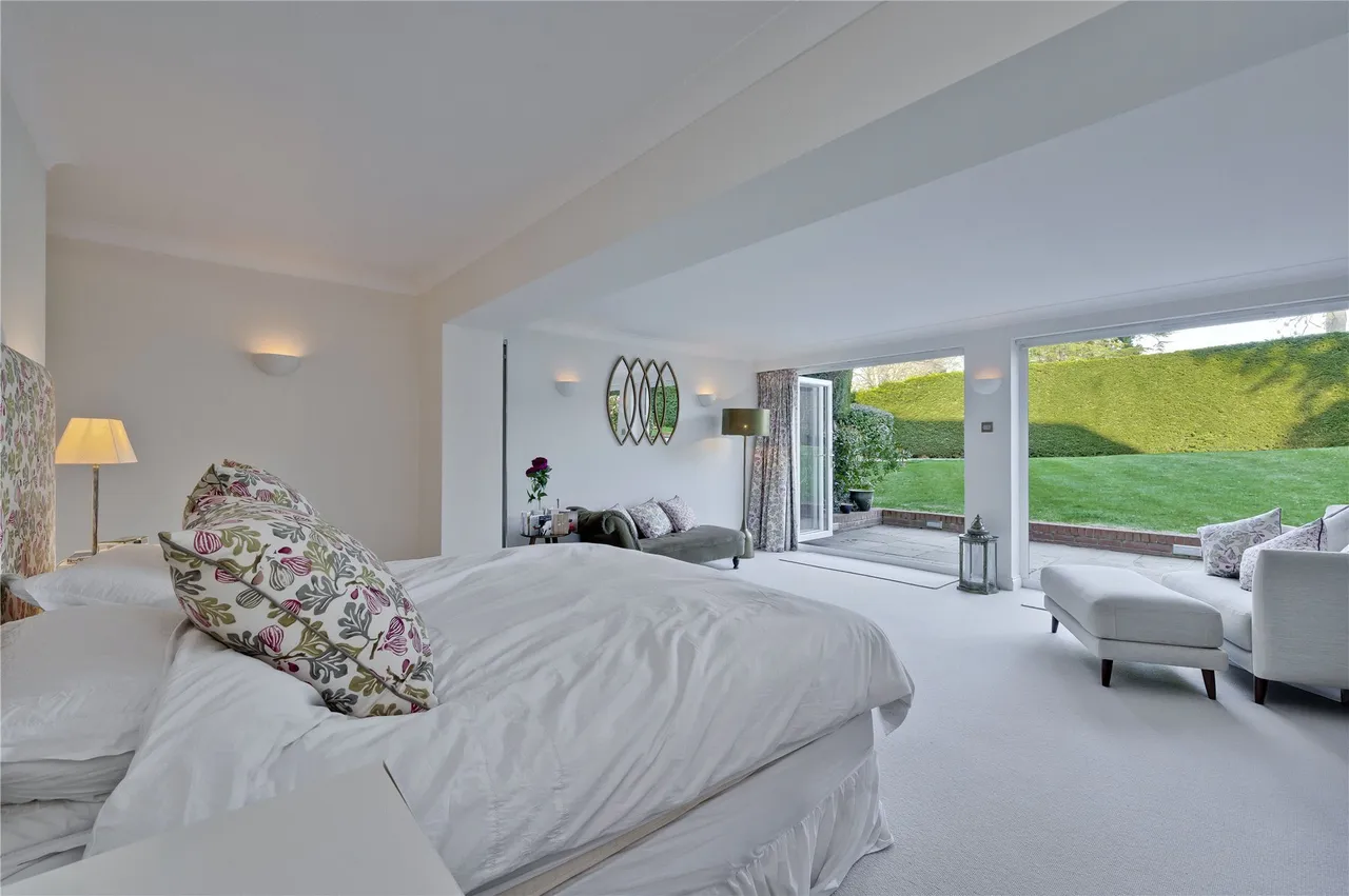 Ottershaw Park, Ottershaw, KT16, photo 7