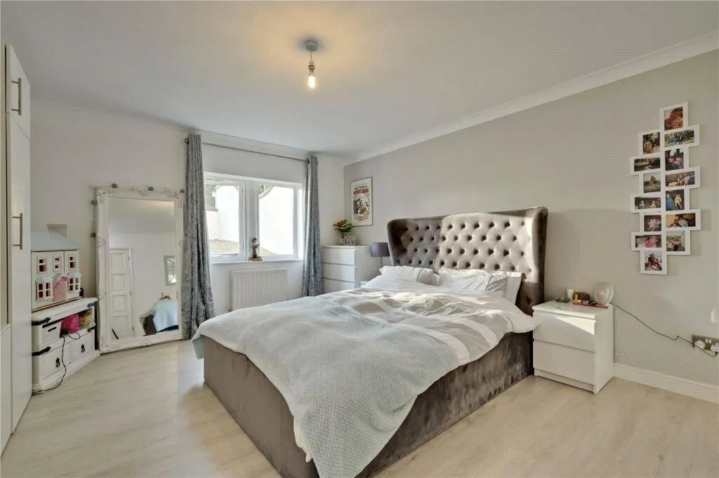 Ottershaw Park, Ottershaw, KT16, photo 15