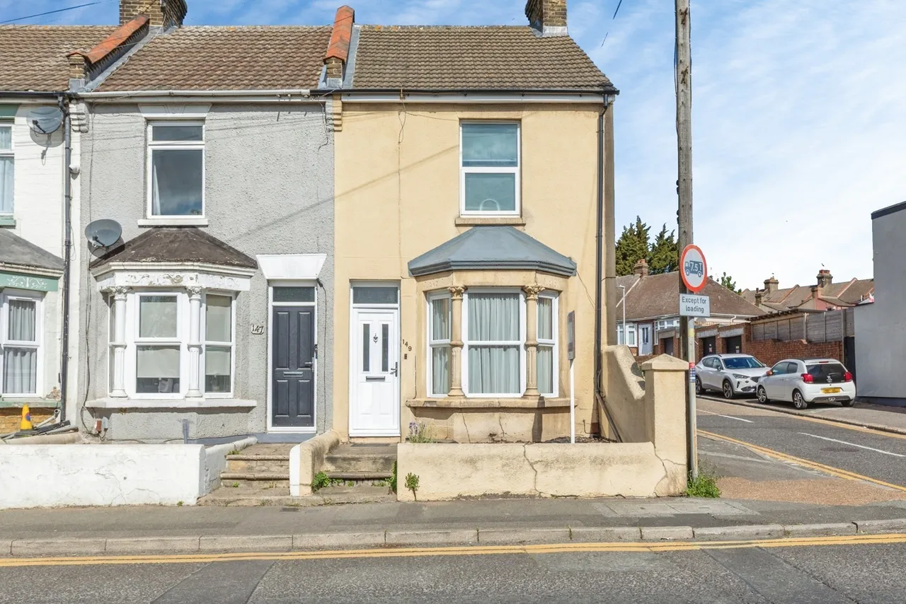 3 bed house for sale, Frindsbury Road, Rochester, ME2