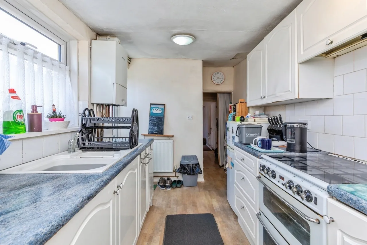 Frindsbury Road, Rochester, ME2, photo 8