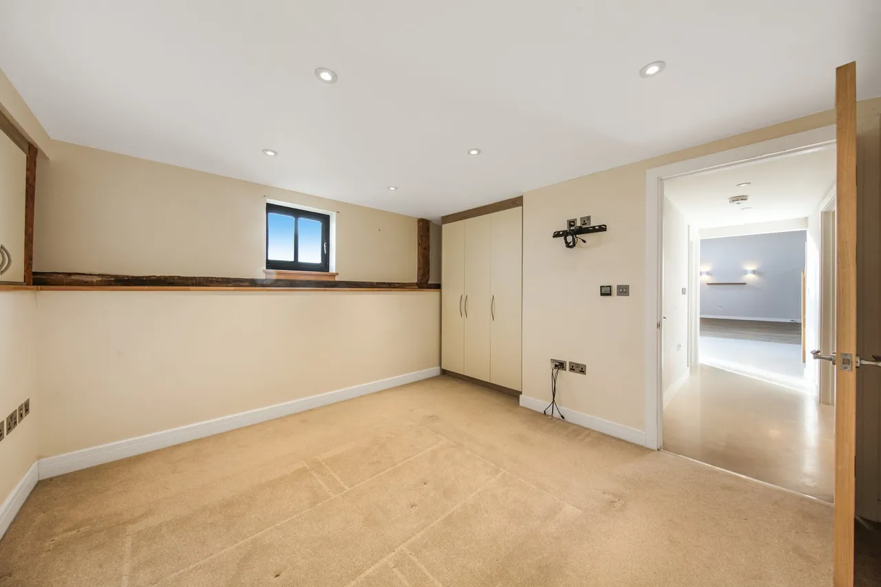 Queens Farm Road, Gravesend, Kent, DA12 3HU, photo 10