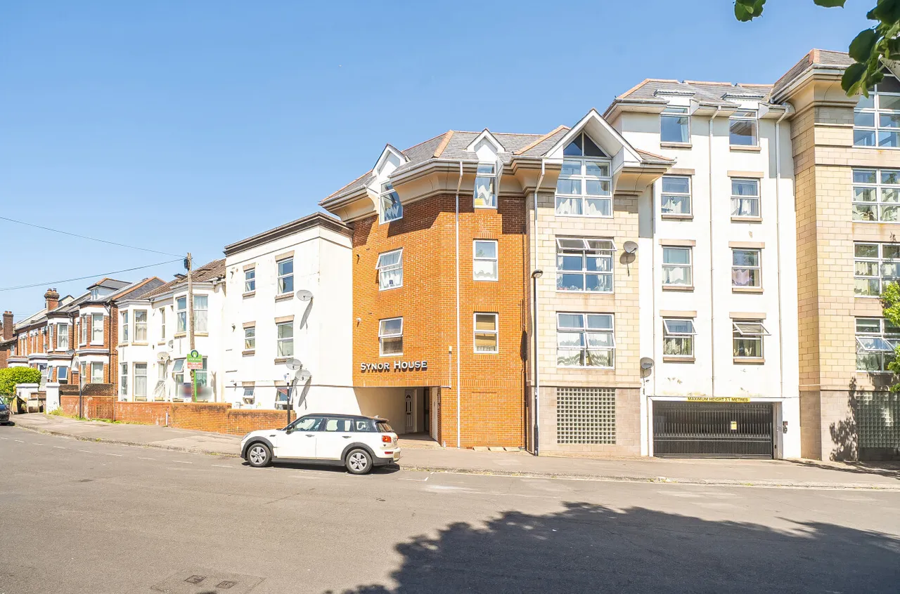 2 bed flat for sale, Ordnance Road, Southampton, SO15