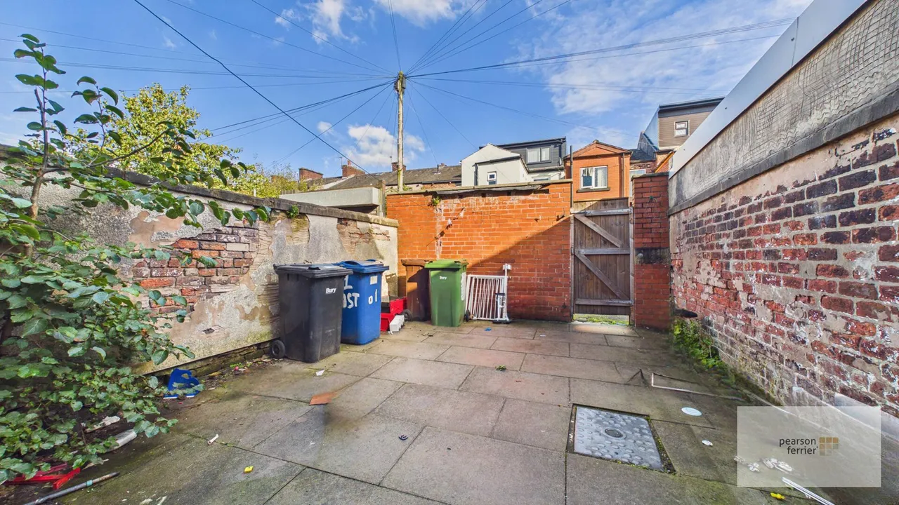 East Street, Bury, BL9, photo 12