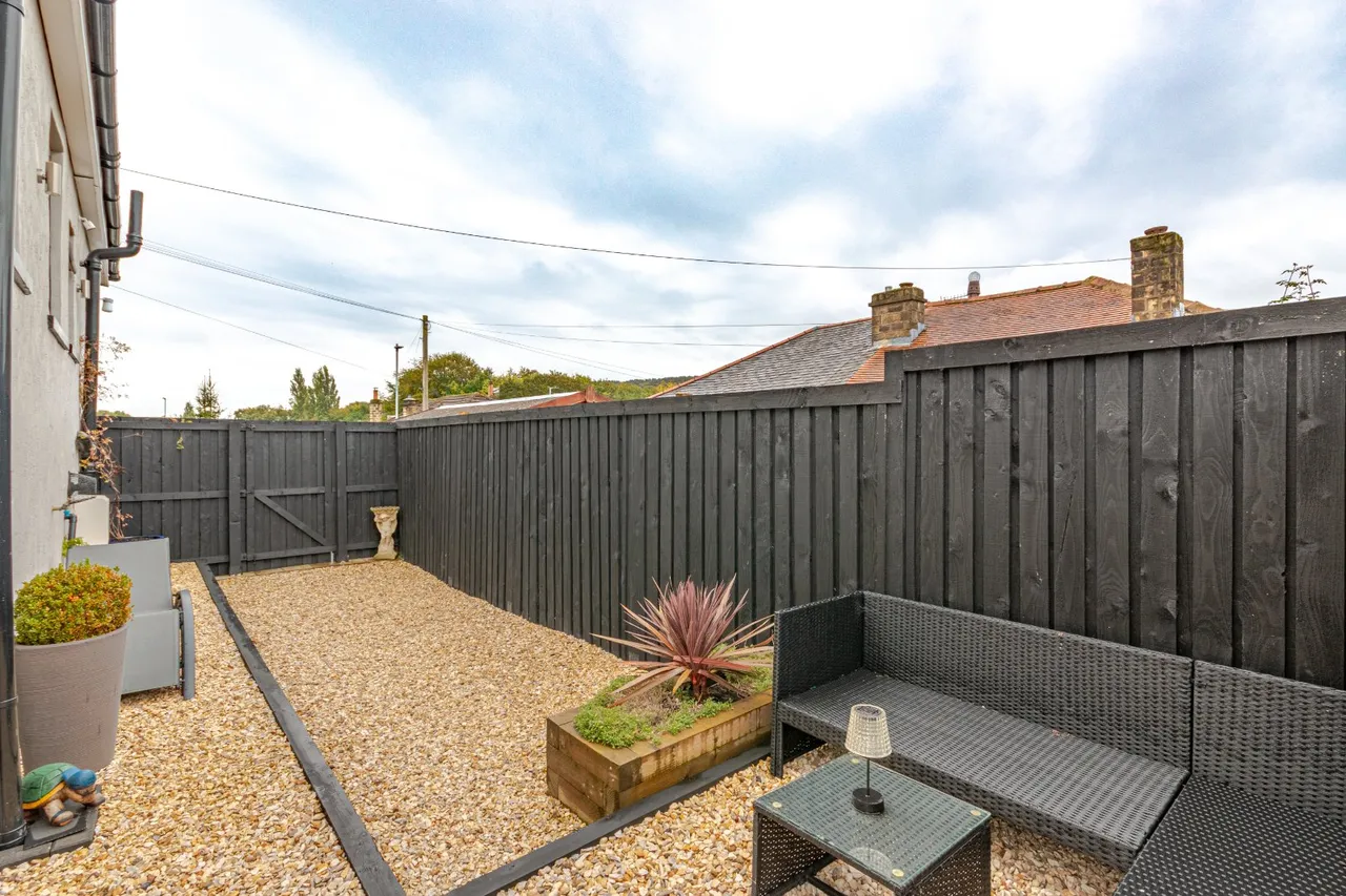Mount Pleasant, Sandbeds, BD20, photo 17