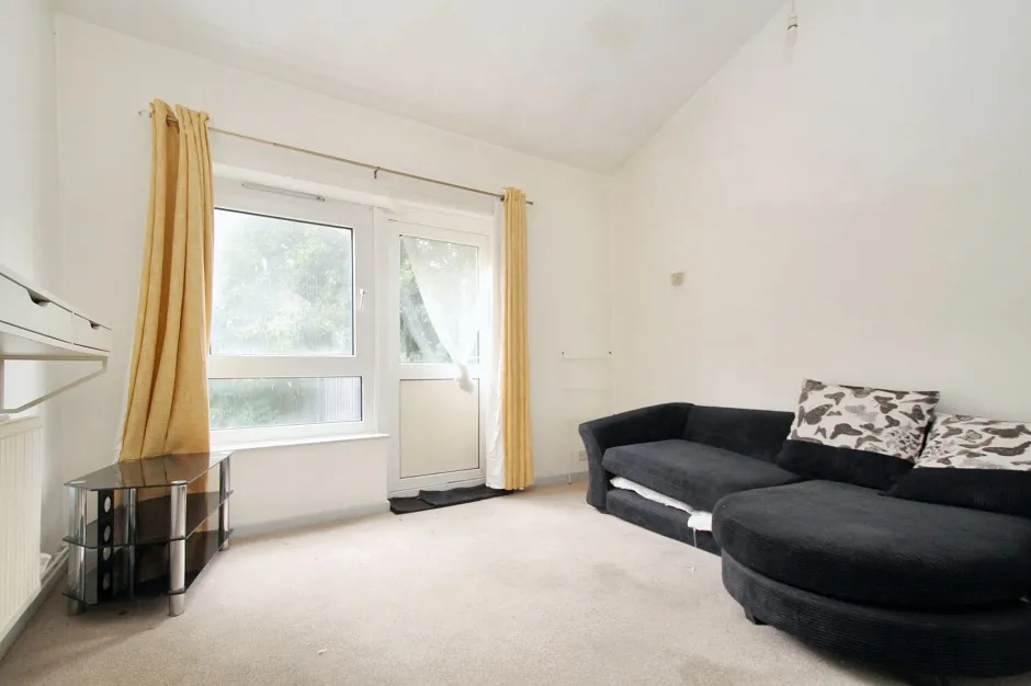 Braybourne Close, Uxbridge, UB8, photo 4
