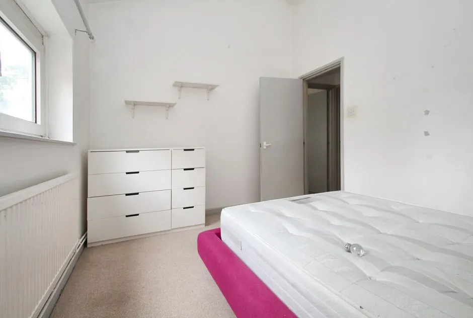 Braybourne Close, Uxbridge, UB8, photo 8