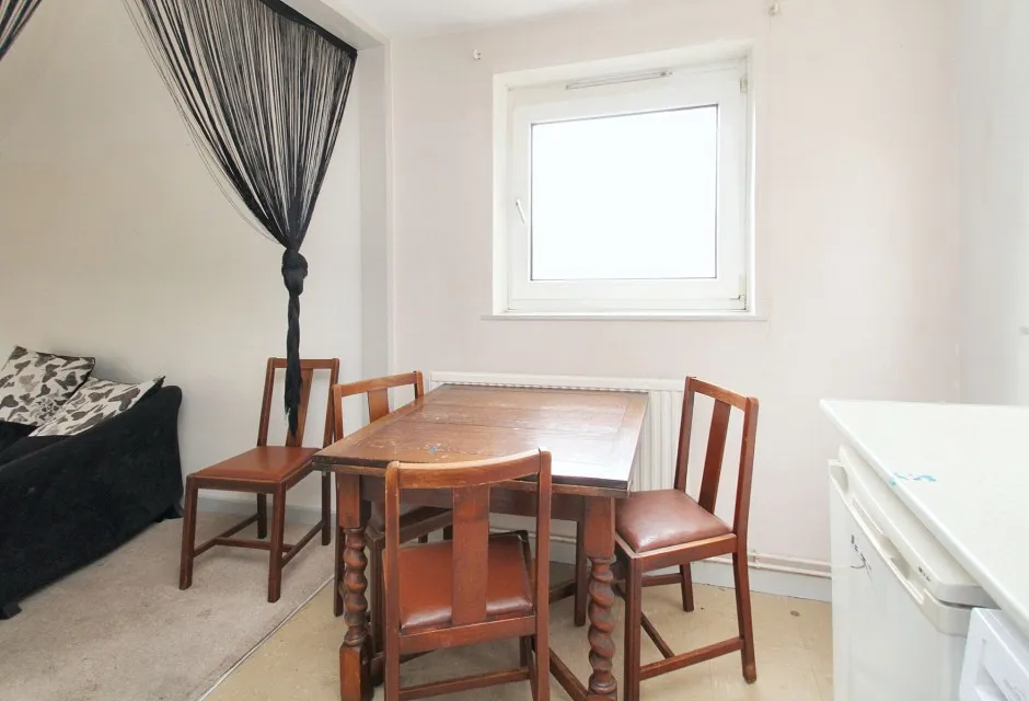 Braybourne Close, Uxbridge, UB8, photo 6