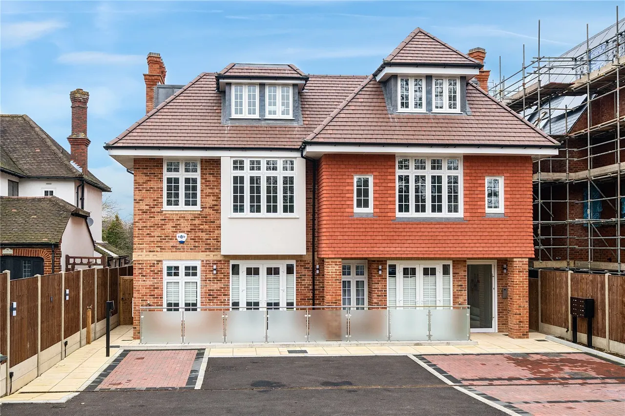 2 bed flat for sale — Bromley Road, BR3