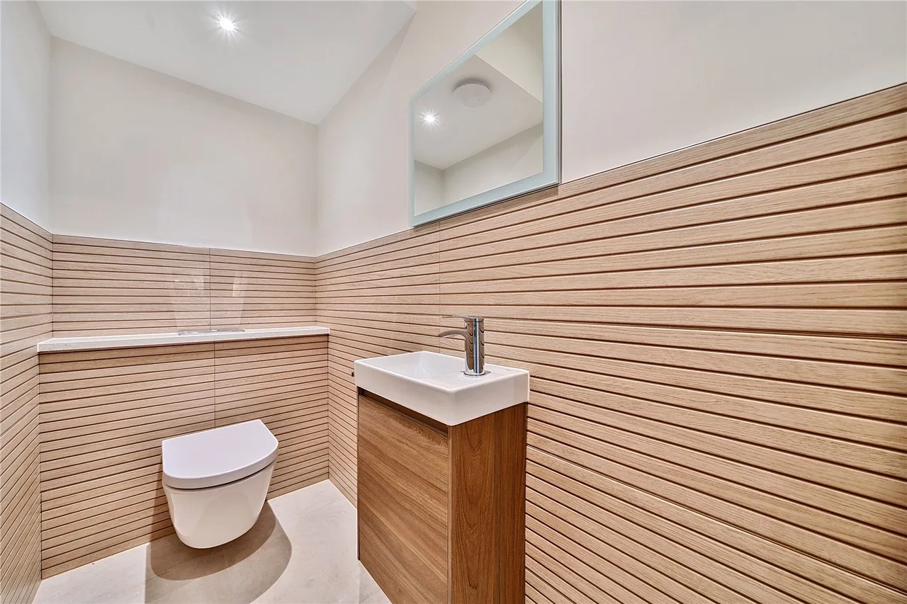 Bromley Road, BR3, photo 8