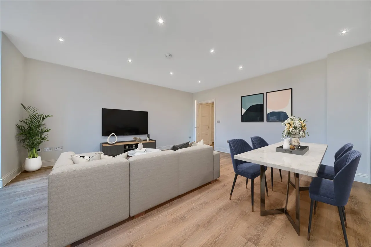Bromley Road, BR3, photo 2