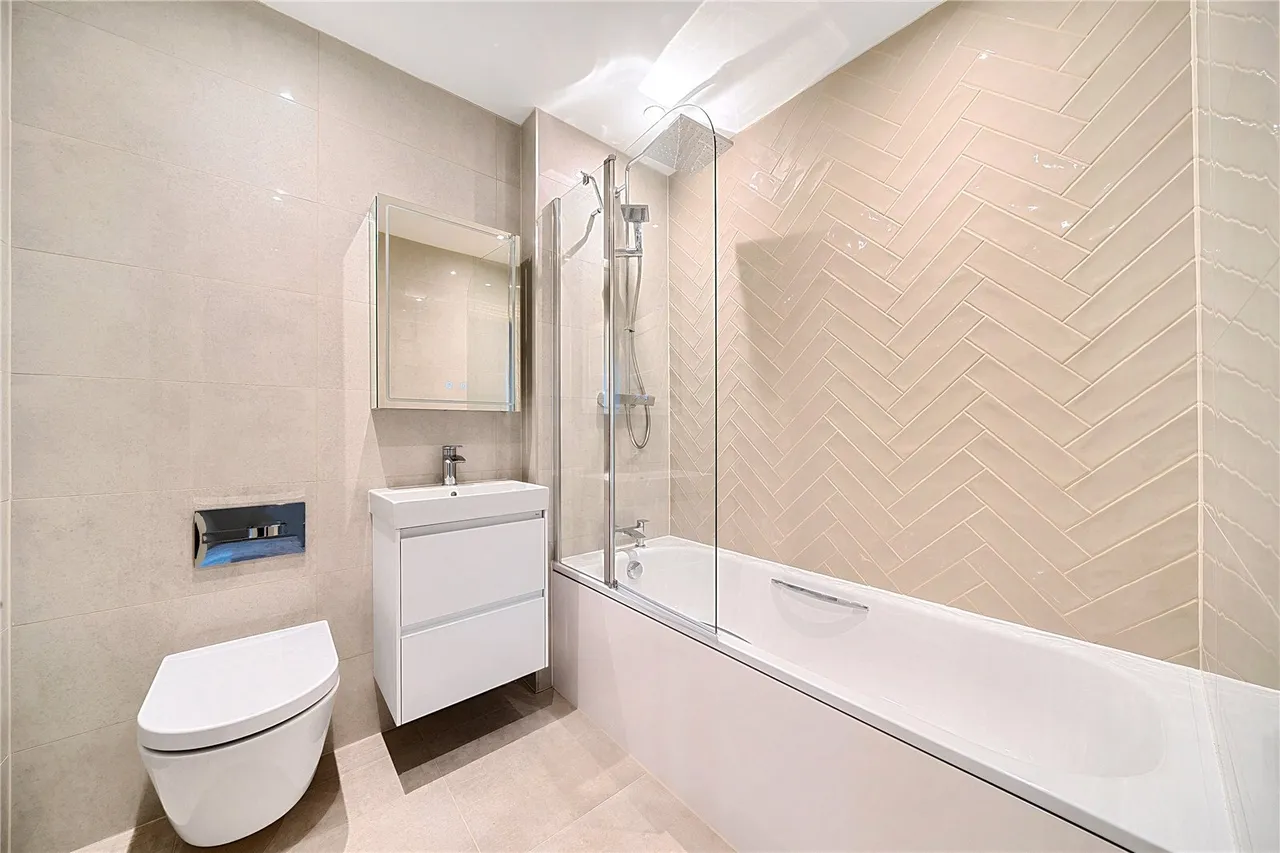 Bromley Road, BR3, photo 5