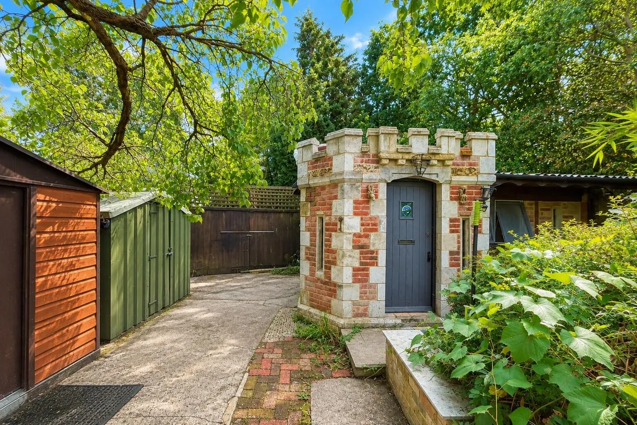 Cedar Road, Rochester, photo 14
