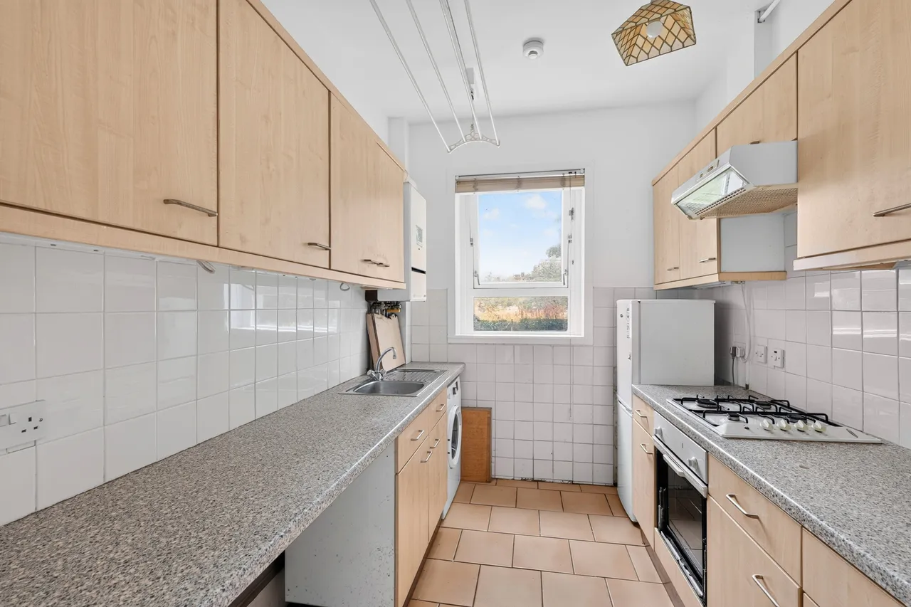 Great Western Road, Anniesland, G13, photo 6
