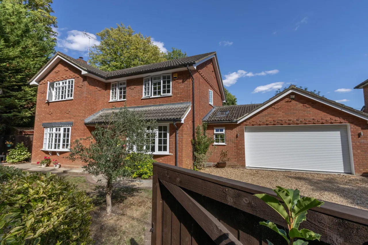 Four Seasons Station Road, Winchfield, Hook, RG27 8BY, photo 24