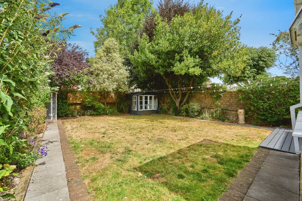 Castle Road, Newport, PO30, photo 9