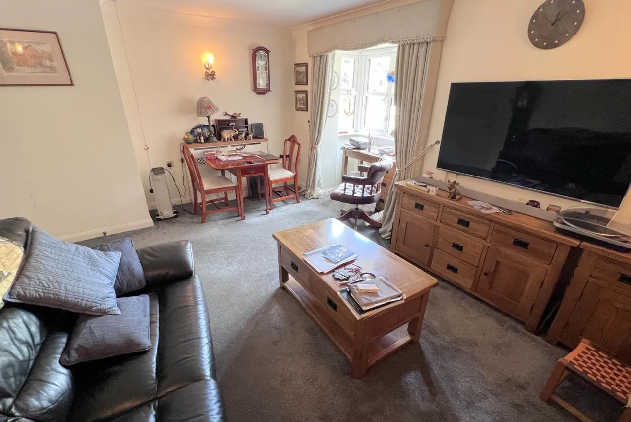 Berkeley Court, BH22, photo 3