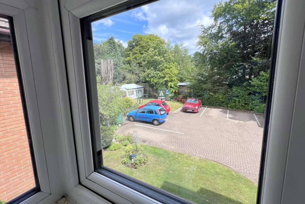Berkeley Court, BH22, photo 9
