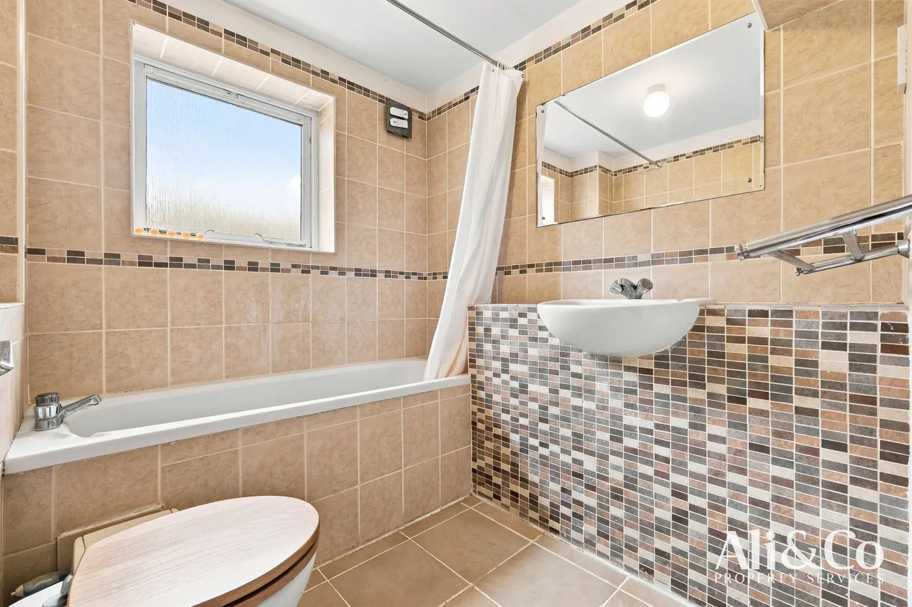 Trelawney Place, Chafford Hundred, Grays, Essex, RM16 6DG, photo 16