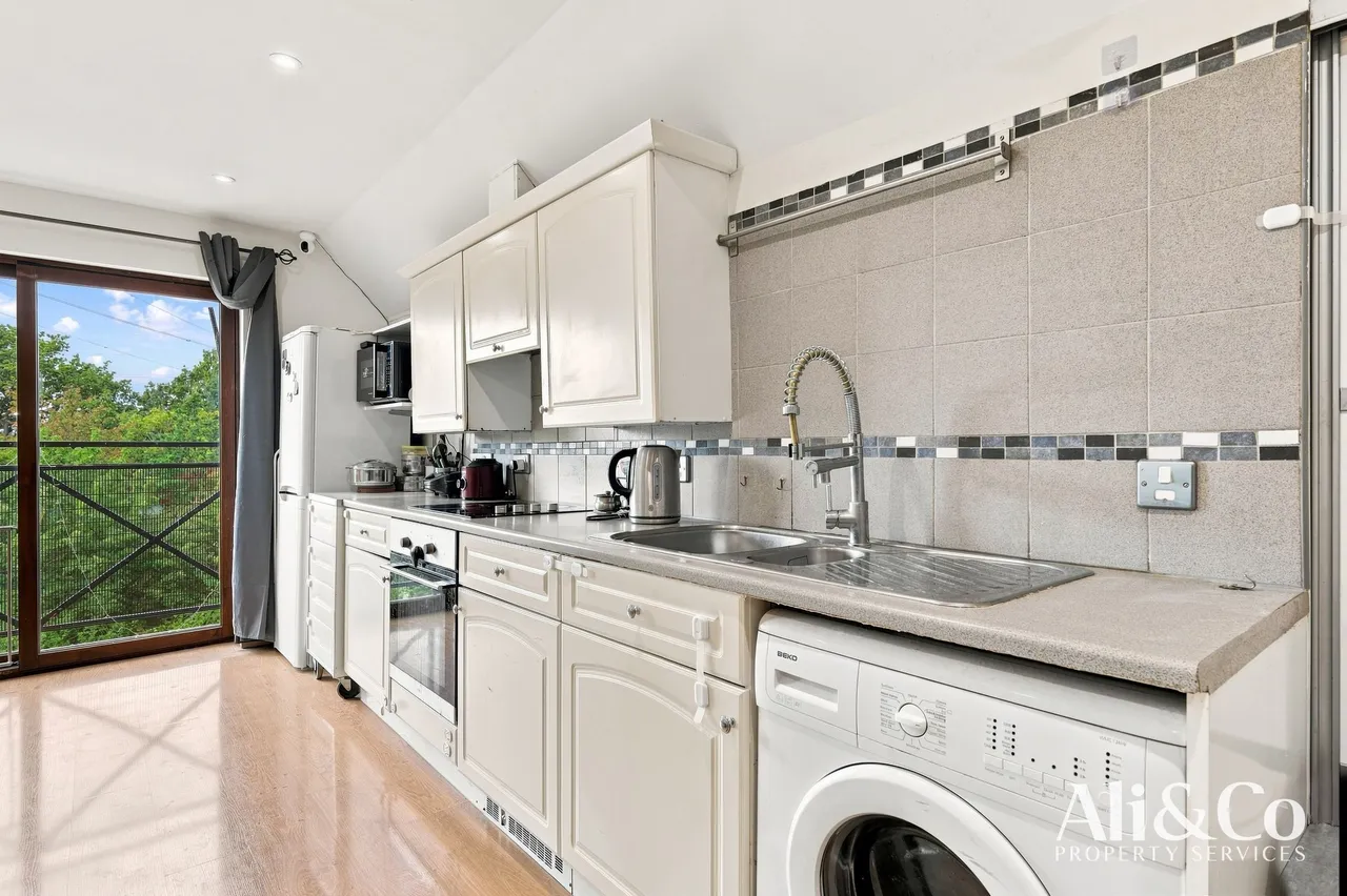 Trelawney Place, Chafford Hundred, Grays, Essex, RM16 6DG, photo 7