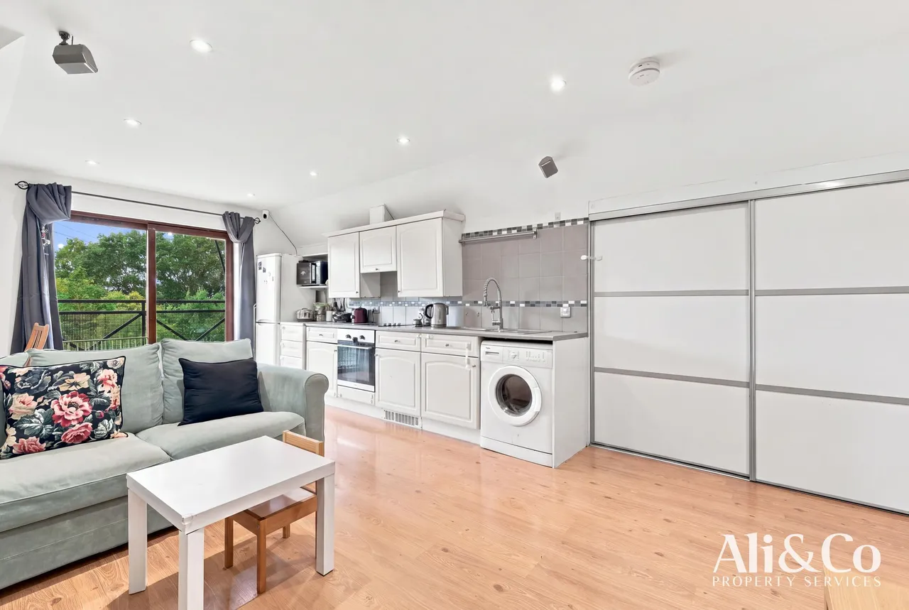 Trelawney Place, Chafford Hundred, Grays, Essex, RM16 6DG, photo 4