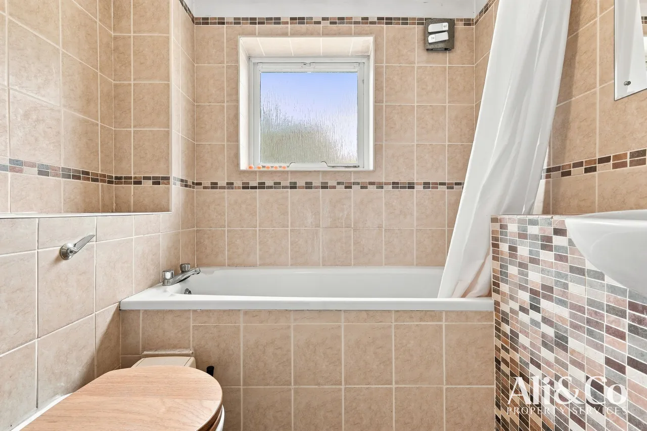 Trelawney Place, Chafford Hundred, Grays, Essex, RM16 6DG, photo 17
