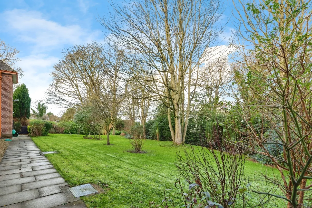 Kingsley Green, Frodsham, WA6, photo 16