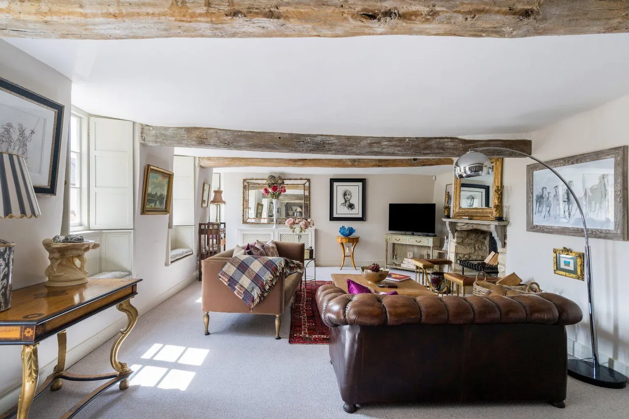 Coxwell Street, Cirencester, Gloucestershire, GL7 2BH, photo 8