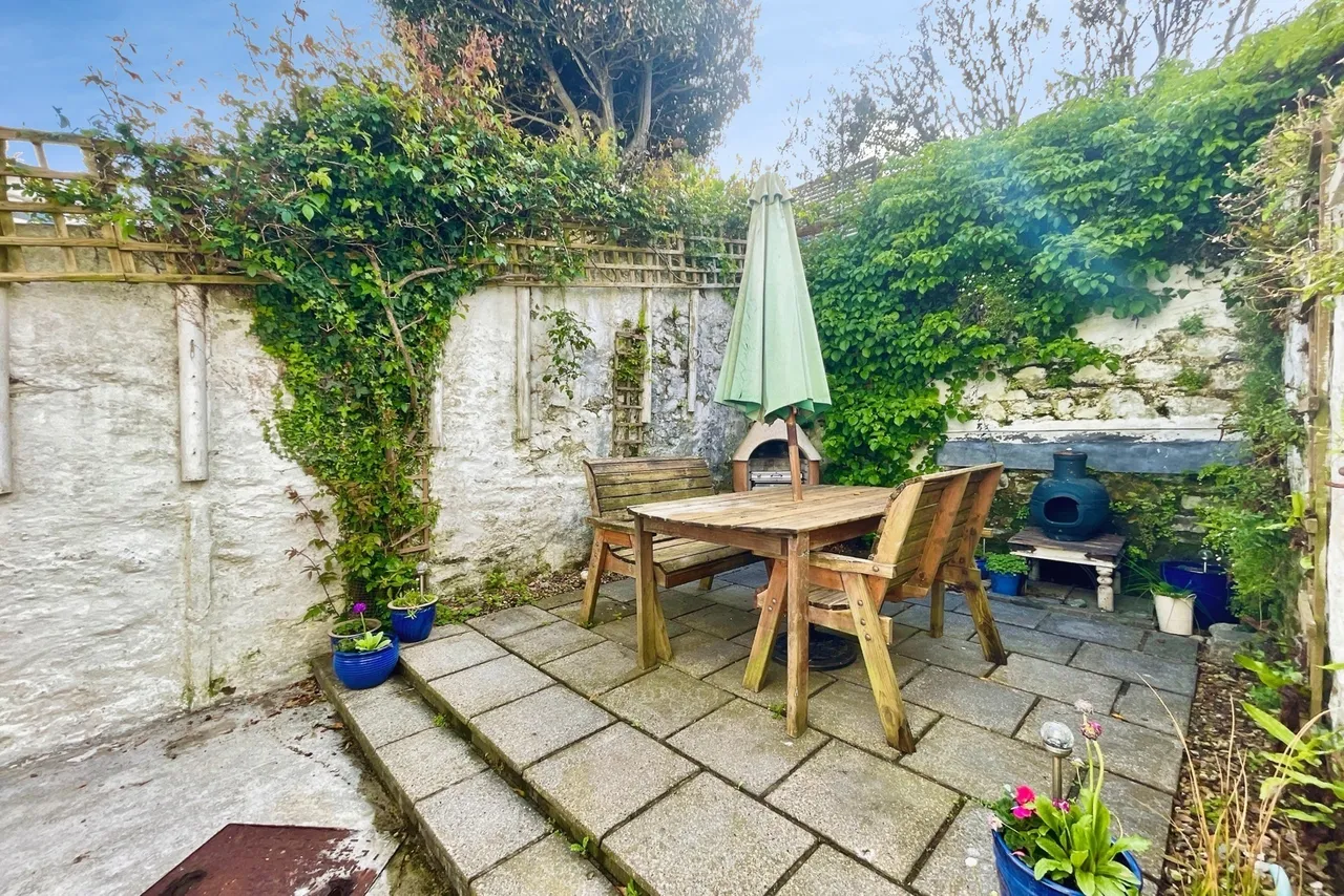Road, Porthleven, TR13, photo 4