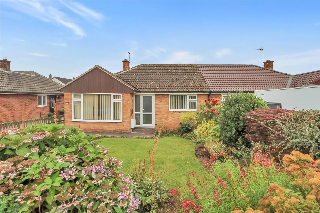 2 bed property for sale — Cleveland Drive, Northallerton, DL7 8RU