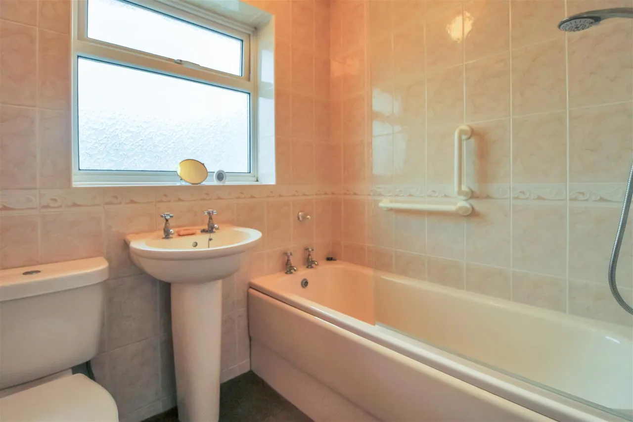 Cleveland Drive, Northallerton, DL7 8RU, photo 11
