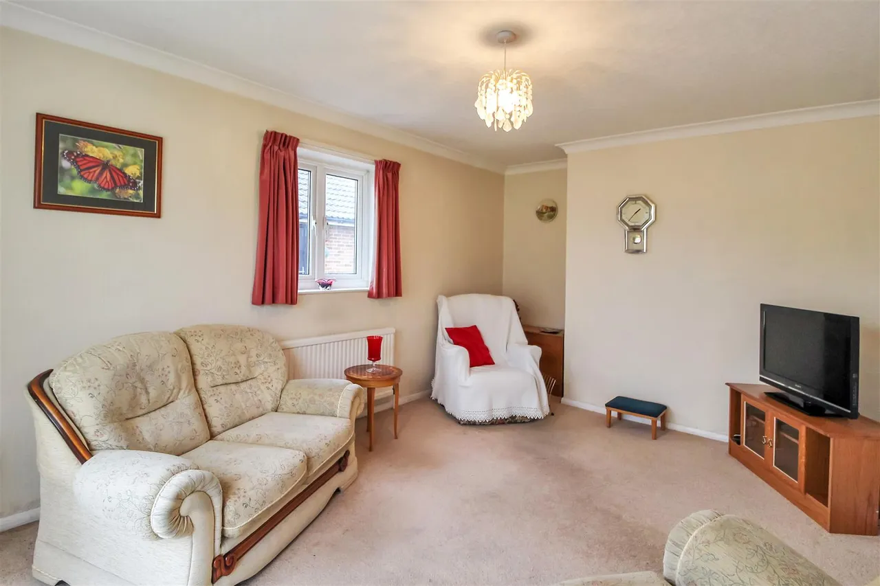 Cleveland Drive, Northallerton, DL7 8RU, photo 2