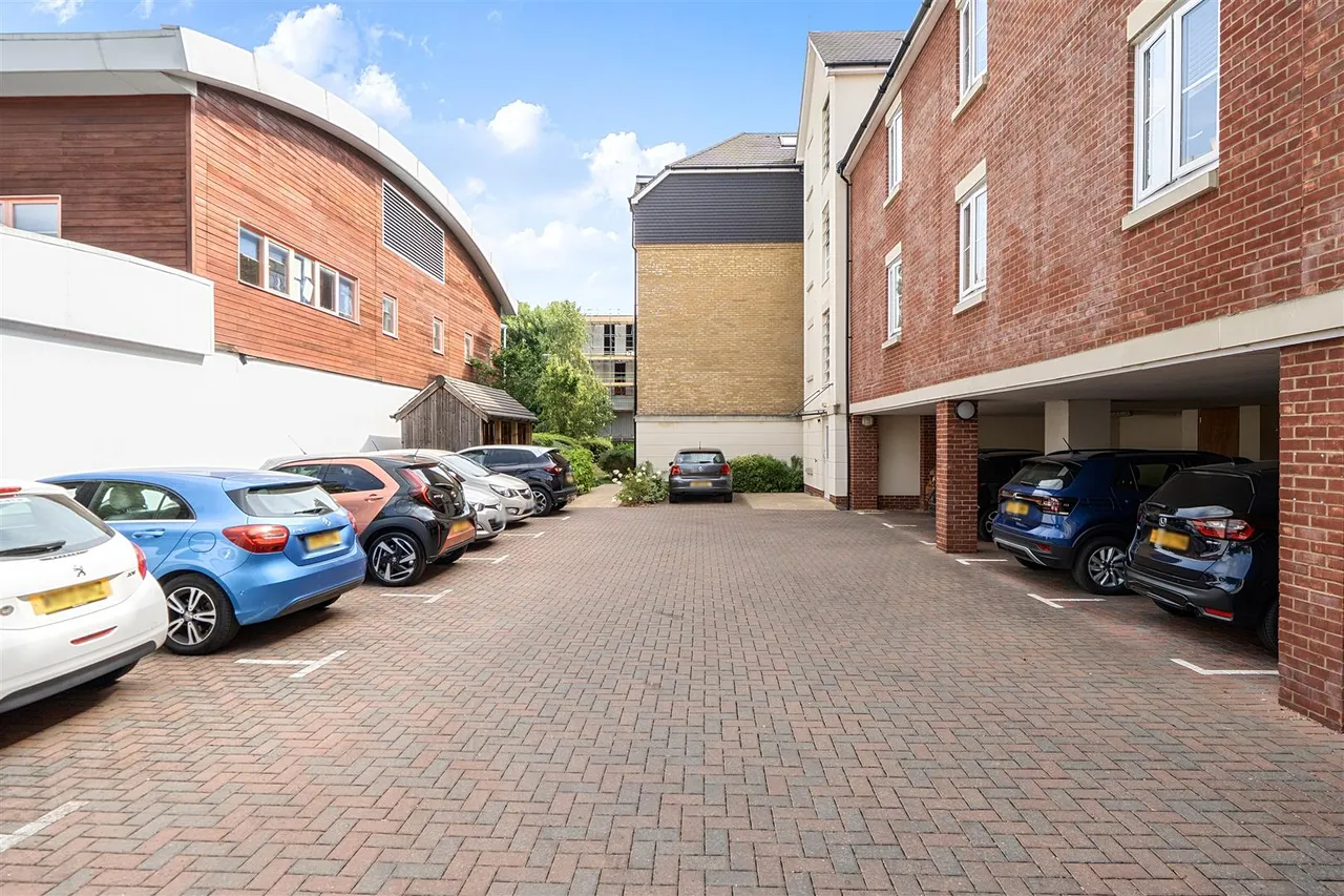 Denmark Road, Carshalton, SM5, photo 12
