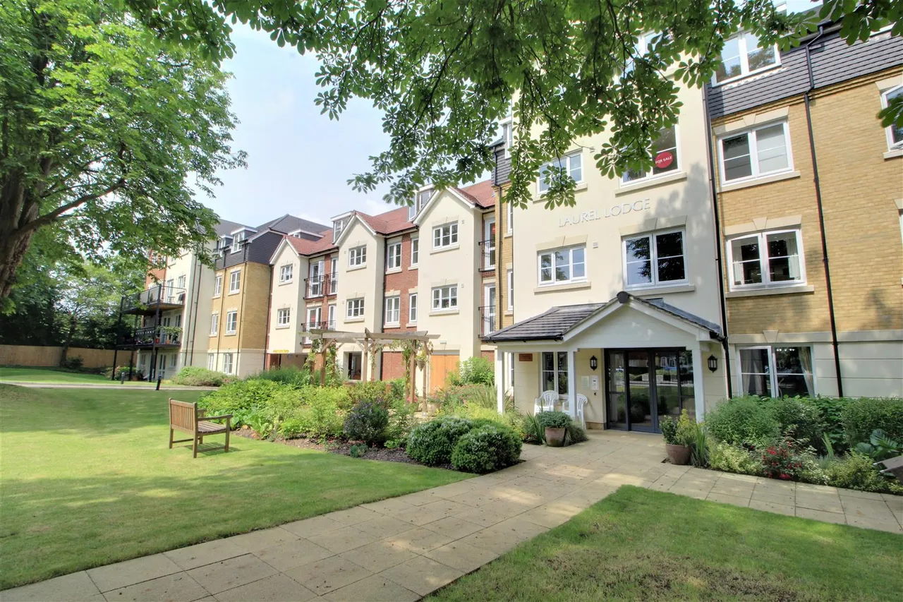 1 bed flat for sale, Denmark Road, Carshalton, SM5