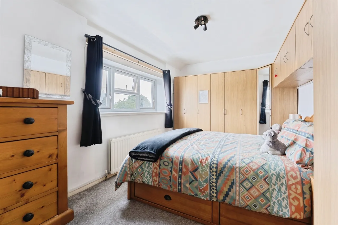 Mallory Road, Whitby, CH65, photo 10