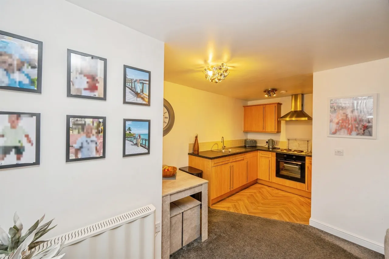 Blackberry Avenue, Lichfield, WS14, photo 11