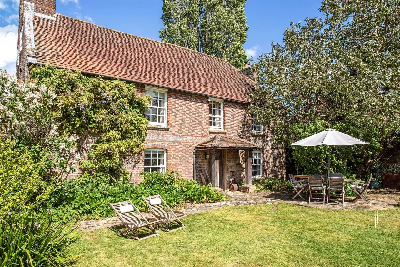 Lake Lane, Barnham, PO22, photo 2