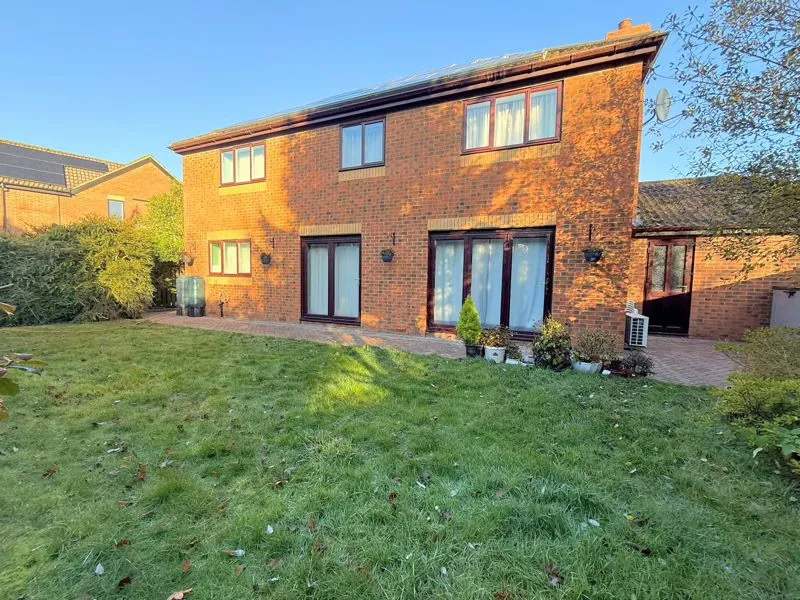 Paxton Crescent, Shenley Lodge, Milton Keynes, Buckinghamshire, MK5 7PY, photo 19