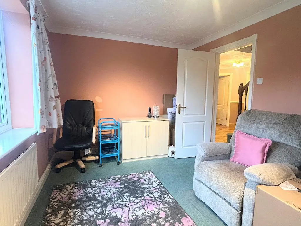 Paxton Crescent, Shenley Lodge, Milton Keynes, Buckinghamshire, MK5 7PY, photo 8