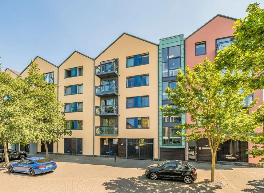 1 bed flat for sale, Union Lane, Isleworth, TW7