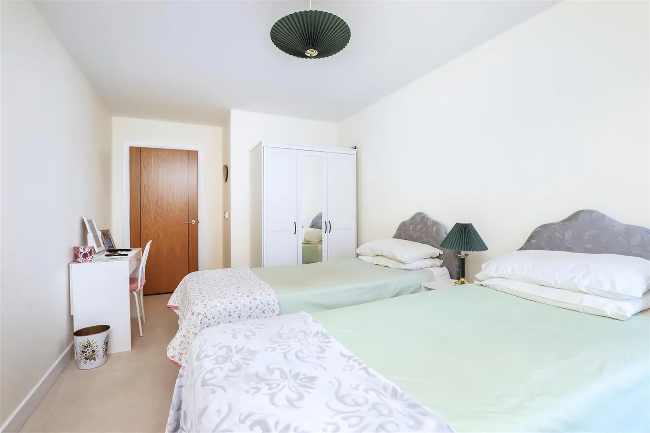 Stewarton Road, Newton Mearns, G77, photo 13
