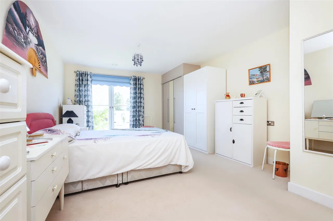 Stewarton Road, Newton Mearns, G77, photo 11