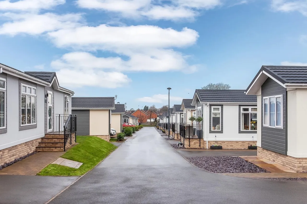 New Road, Featherstone, WV10, photo 10