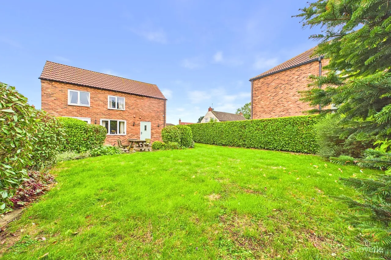 Ferry Lane, Winteringham, DN15, photo 32